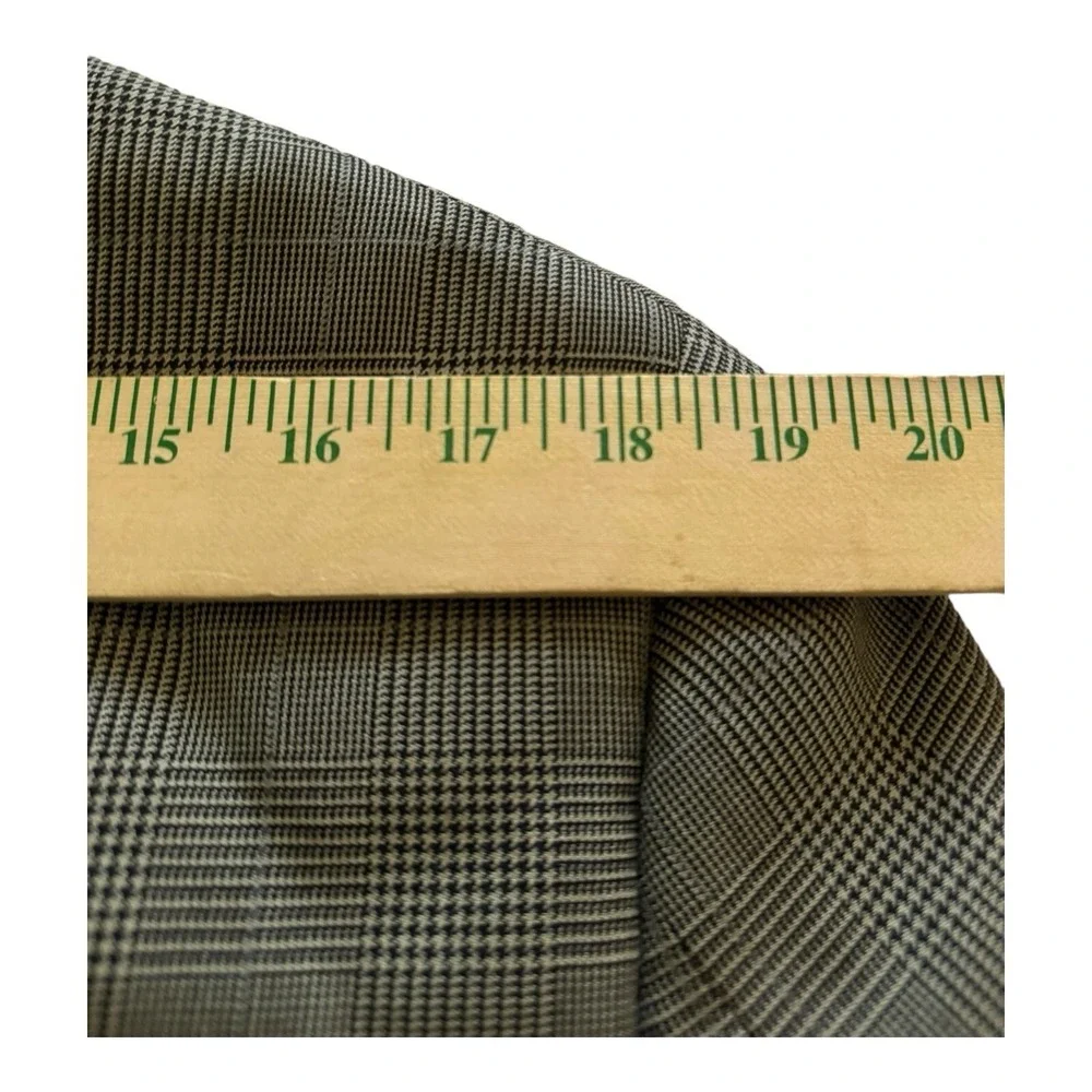 Jos. A. Bank Plaid Blazer Grey Black Check Two Button Sport Coat Regular Fit 42R